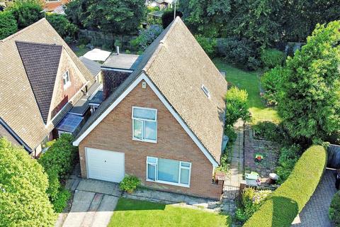 2 bedroom detached house for sale, Angus Close, Eastbourne, BN20 9EH