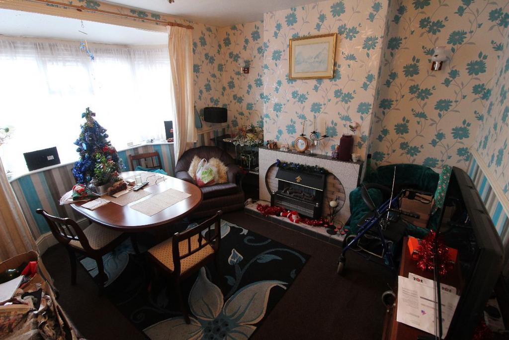 Bradley Lane, Bilston 3 bed semidetached house for sale £130,000