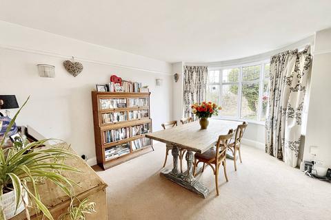 110 Shipston Road, Stratford-upon-avon, CV37 7LR