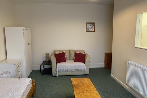 1 bedroom flat to rent, Flat 2, 1 (ADVERT) Brandize Park, OKEHAMPTON