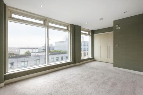 3 bedroom penthouse for sale, Lensbury Avenue, London, SW6
