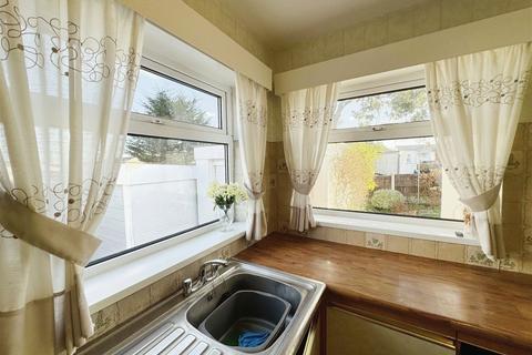 2 bedroom semi-detached bungalow for sale, Lon Ffawydd, Abergele, LL22 7DY
