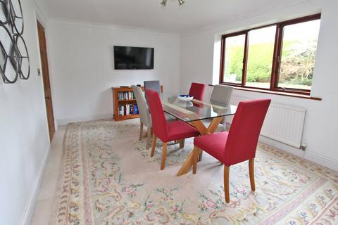 80 New Forest Drive, Brockenhurst, SO42 7QW