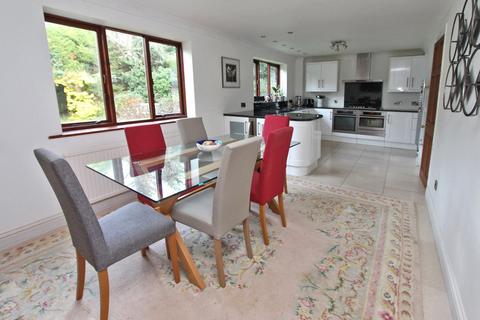 80 New Forest Drive, Brockenhurst, SO42 7QW