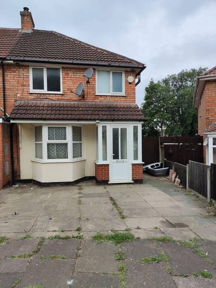 Fieldhouse Road, Birmingham B25 3 bed semidetached house for sale £