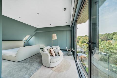 2 Radlet Avenue, London, SE26 4BZ