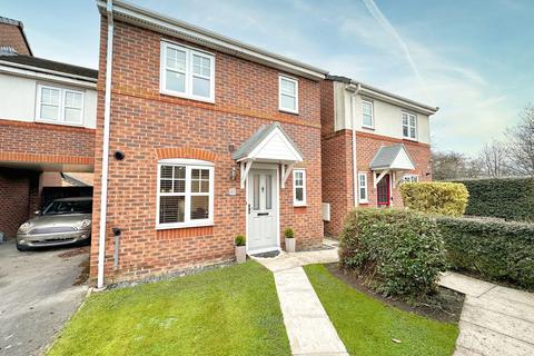 3 bedroom link detached house for sale - Townsgate Way, Irlam, M44