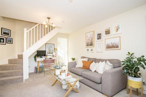 2 bedroom semi-detached house to rent, Cranford Gardens, West Bridgford, Nottingham, Nottinghamshire, NG2