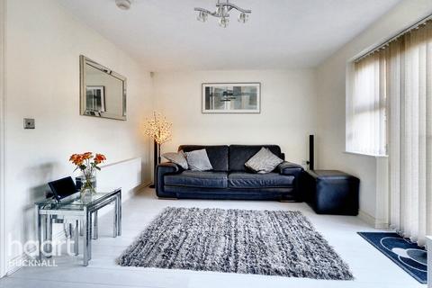 24 Golf Close, Nottingham, NG6 8YZ