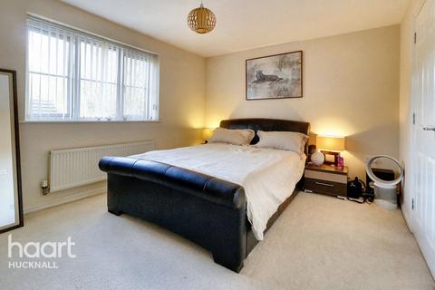 24 Golf Close, Nottingham, NG6 8YZ
