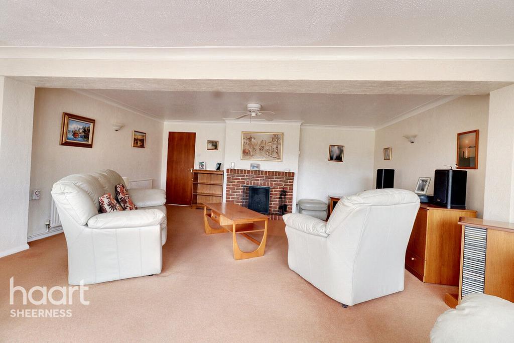 Queenborough Road, Halfway 3 bed semidetached house for sale £325,000