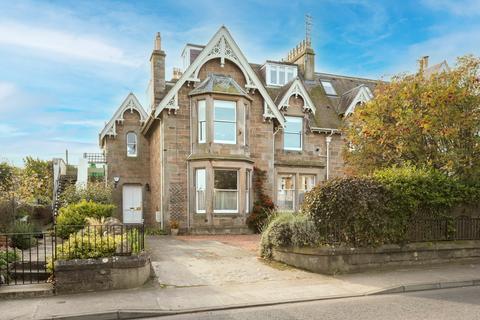 7 Dirleton Avenue, North Berwick, EH39 4AX