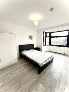 1 bedroom in a house share to rent, edmonton n18