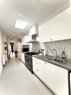 1 bedroom in a house share to rent, edmonton n18