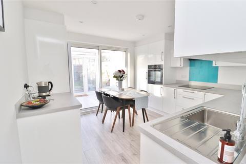 14 Cheviot Way, Verwood, BH31 6UG