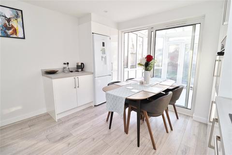 14 Cheviot Way, Verwood, BH31 6UG