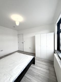 1 bedroom in a house share to rent, edmonton, N18