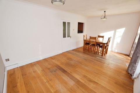 10 Wilson Close, Stanford-le-hope, SS17 0LA