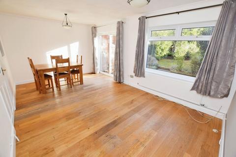 10 Wilson Close, Stanford-le-hope, SS17 0LA