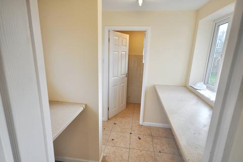 3 bedroom detached house to rent, Park Close, Ogbourne St. George SN8