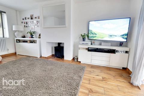 7 Acton Close, Bramford, Ipswich, IP8 4ER