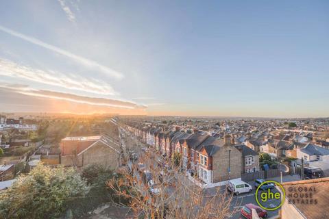 313a Grange Road, London, SE25 6TD