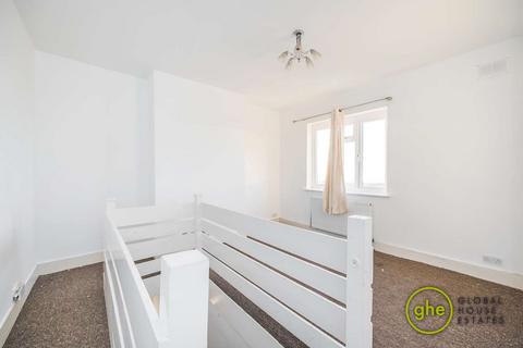 313a Grange Road, London, SE25 6TD