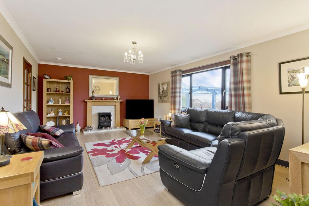West Lothian EH47 4 bed detached bungalow for sale £360,000