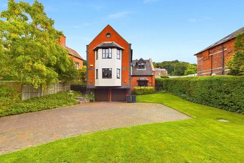 4 bedroom detached house for sale, Chester Road, Helsby, Frodsham, Cheshire, WA6