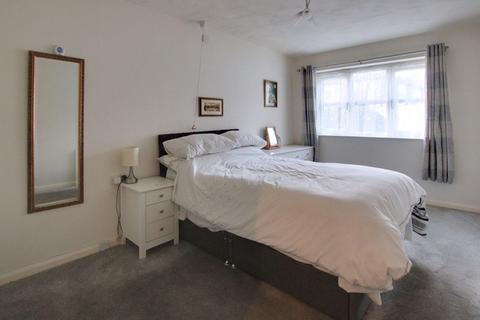 1 bedroom flat for sale, Crittenden Lodge, West Wickham