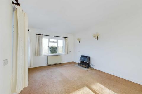 2 bedroom flat for sale, Trinity Court, Marlow SL7