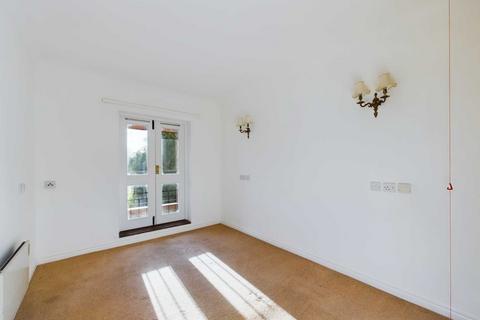 2 bedroom flat for sale, Trinity Court, Marlow SL7