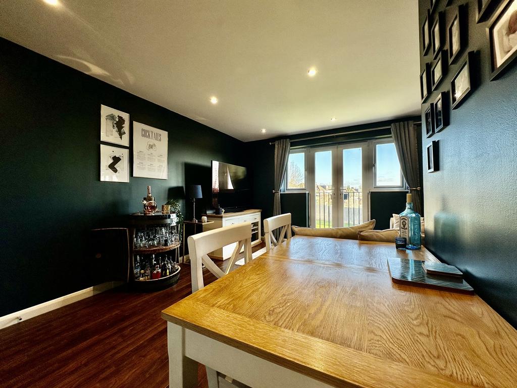 Living/Dining Room 2