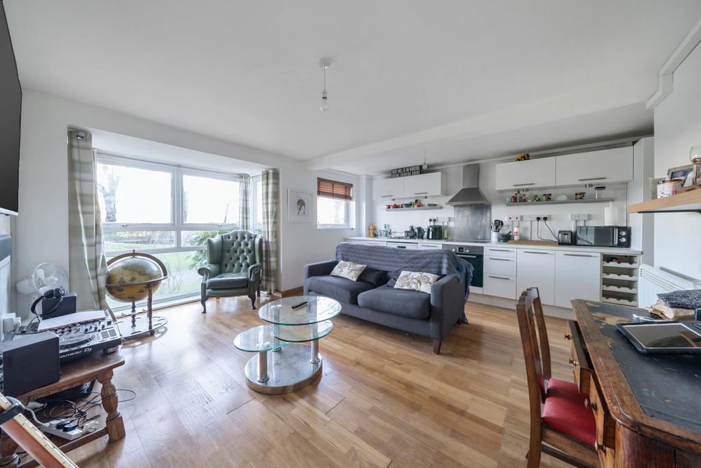 Sitting Room/Kitchen