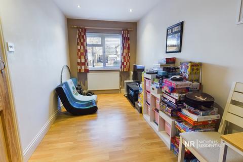 67 Ashby Avenue, Chessington, KT9 2BT