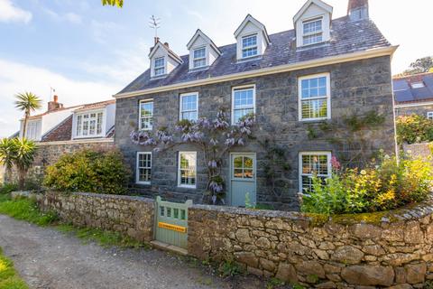 6 bedroom semi-detached house for sale - Route Du Coudre, St Peter's, Guernsey