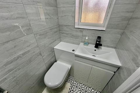 undefined, Andrews Close, Harrow HA1