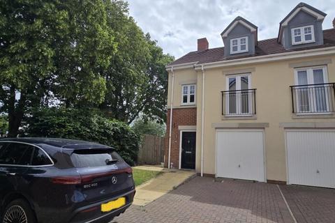 23 Aidan Gardens, Durham, DH1 2BF