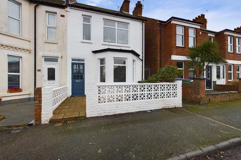 3 bedroom end of terrace house for sale - Dunnett Road, Folkestone