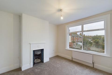 16 Dunnett Road, Folkestone, CT19 4BX