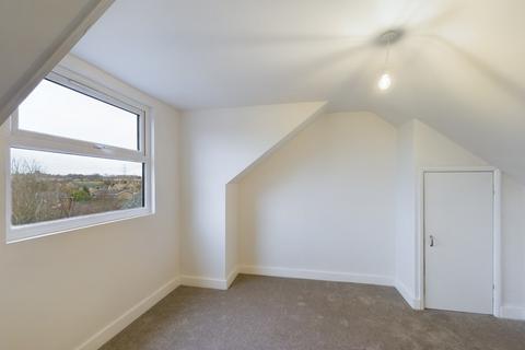 16 Dunnett Road, Folkestone, CT19 4BX