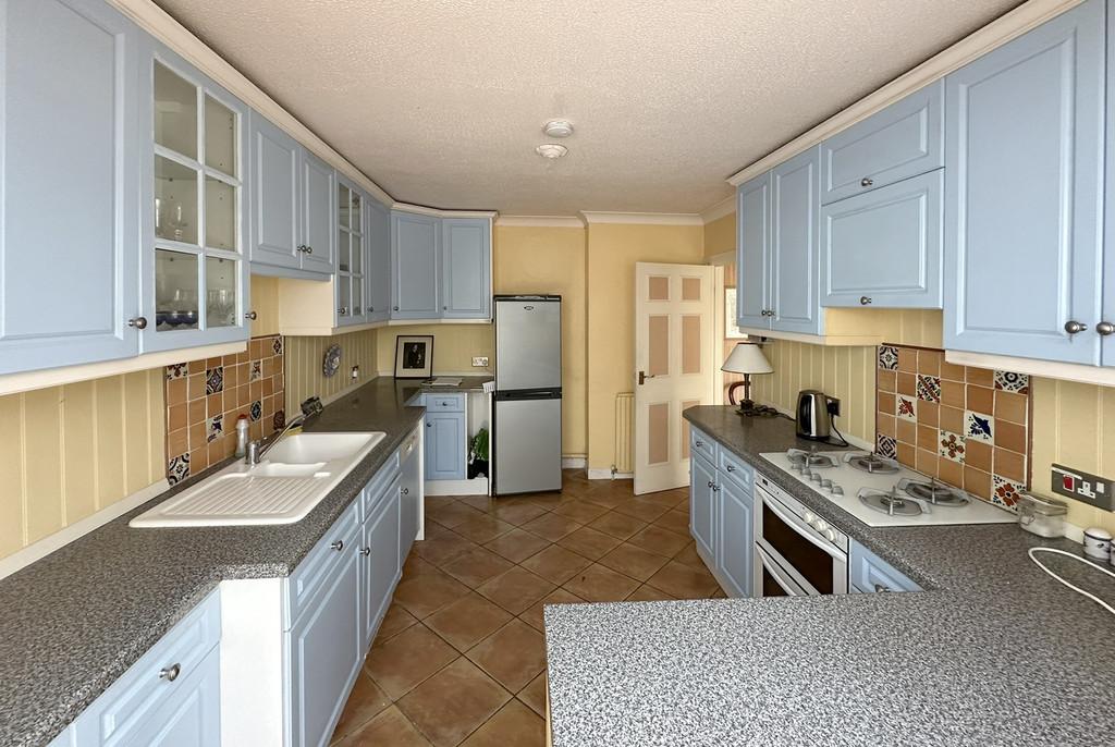 Leelands, Pennington, Lymington SO41 4 bed semidetached house for sale