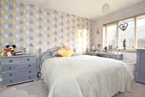 3 bedroom end of terrace house for sale, Hookstone Grange Court, Harrogate