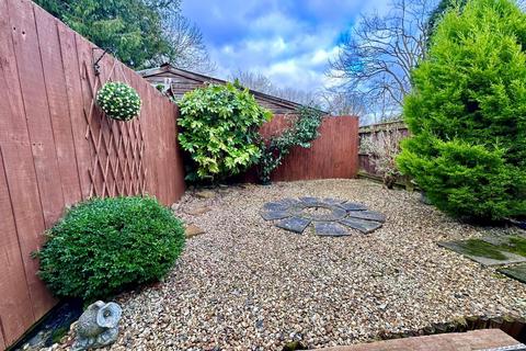 7 North Side, Hutton Rudby, Yarm, TS15 0DA