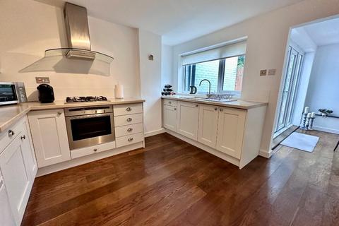 7 North Side, Hutton Rudby, Yarm, TS15 0DA