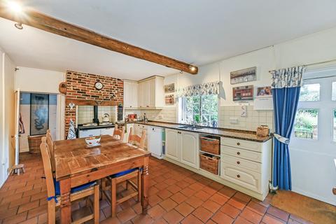 4 bedroom village house for sale, DROXFORD