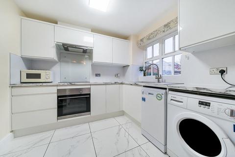 2 bedroom flat for sale, Massingberd Way, Tooting