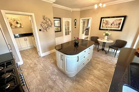 2a Cliff Lane, Brierley, Barnsley, S72 9HR