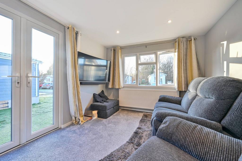 Dagley Lane, Guildford, GU4 1 bed mobile home for sale £120,000