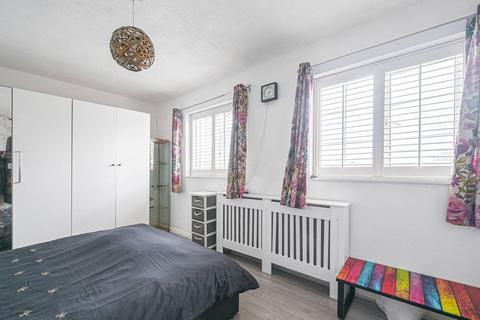 4 bedroom end of terrace house for sale, Crescent Way, North Finchley, London, N12